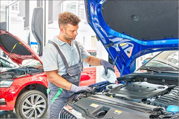 Зимнее предложение от ŠKODA: сервисные работы с выгодой до 30%
